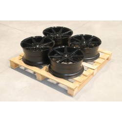 Set jante aliaj  JR20 19x8,5 ET25 + 19x9,5 ET35 5x114,3 Negru Lucios